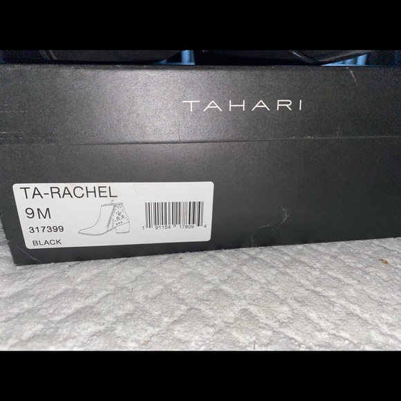 Tahari Black ankle boots , size 9 - Picture 10 of 12